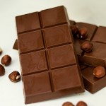 Chor Chocolate 44% de cacau ao leite recheado com pasta de avelã